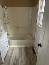 604 E Oak St in Watseka, IL - Building Photo - Building Photo