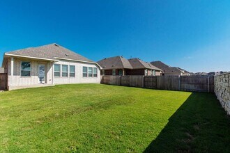 2304 Base Burner Path in Leander, TX - Building Photo - Building Photo