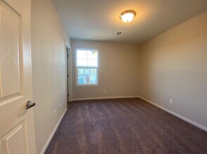 4348 Proposal Rock Ave in North Las Vegas, NV - Building Photo - Building Photo