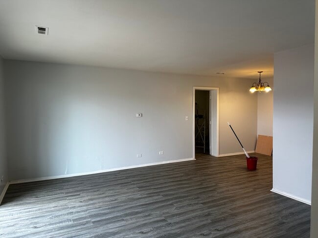 property at 1590 Perry Ct