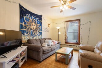 1028 23rd Ave SE in Minneapolis, MN - Building Photo - Building Photo