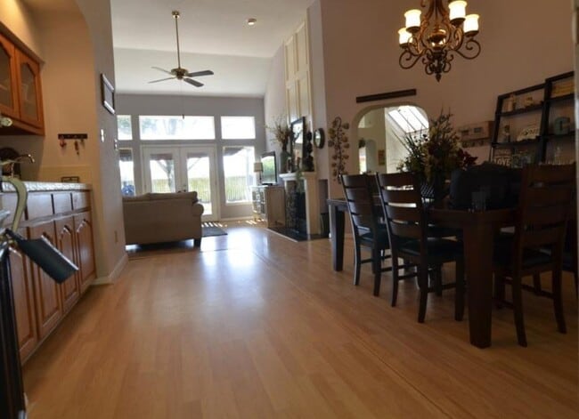 2922 Double Lake Dr in Missouri City, TX - Foto de edificio - Building Photo