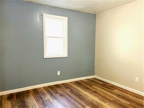 375 N 12th St in Weirton, WV - Building Photo - Building Photo