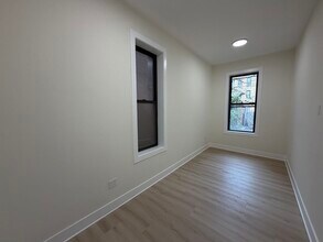 1324 W Ohio St, Unit Unit 2R in Chicago, IL - Building Photo - Building Photo