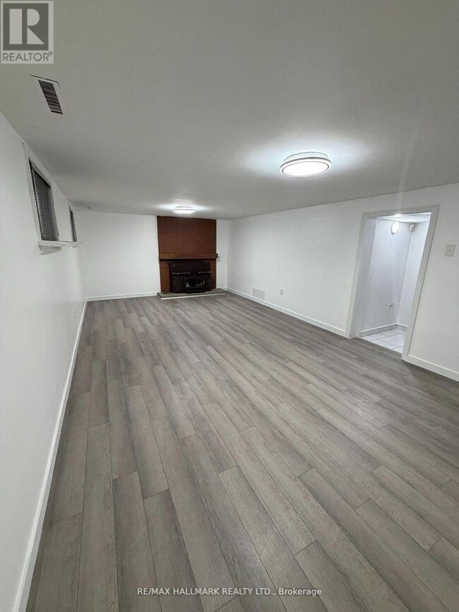 43 Commons Dr in Toronto, ON - Building Photo - Building Photo