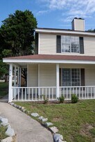 914A 16th St in Port Royal, SC - Building Photo