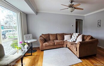 4217 Crooks Rd in Royal Oak, MI - Building Photo - Building Photo