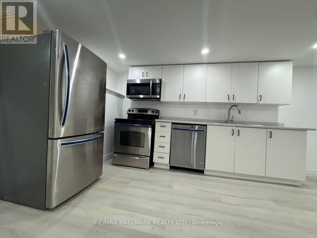property at 6 Bailey Crescent