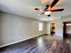 918 S Crest Rd in Chattanooga, TN - Building Photo - Building Photo