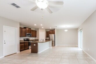 6507 Trent Creek Dr in Ruskin, FL - Building Photo - Building Photo