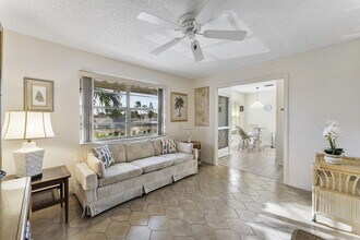 1050 Citrus Way in Delray Beach, FL - Building Photo - Building Photo