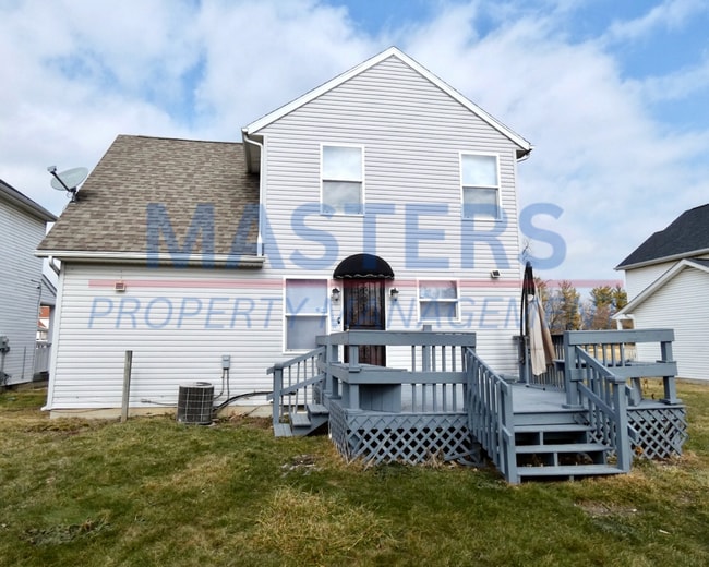 825 Hildebrand Ave in Toledo, OH - Building Photo - Building Photo