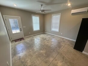 621 Arthur St in Lagrange, GA - Foto de edificio - Building Photo