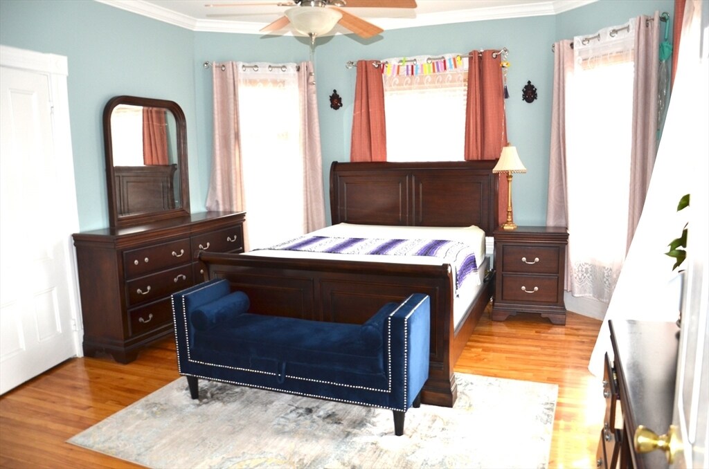 5 Charles St, Unit 2 in Wakefield, MA - Building Photo