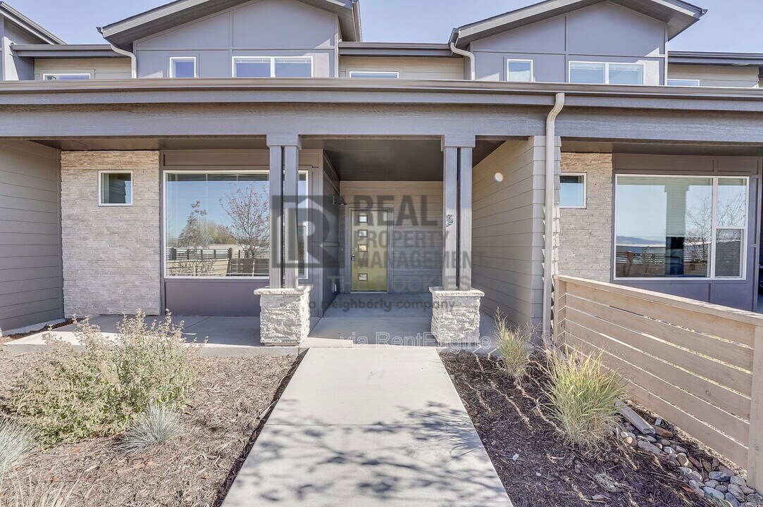 302 Skyraider Way in Fort Collins, CO - Building Photo