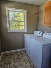 316 W Main St, Unit Upstairs in Middleville, MI - Building Photo - Building Photo