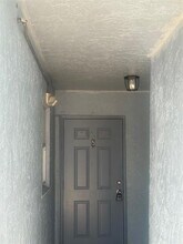 1021 NW 45th St in Pompano Beach, FL - Building Photo - Building Photo