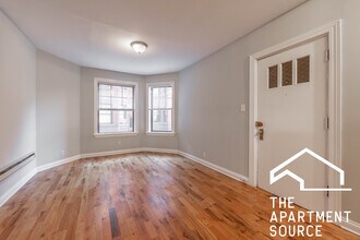 4431 N Wolcott Ave, Unit 3A in Chicago, IL - Building Photo - Building Photo