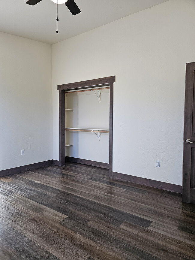 property at 2870 W Villa Loop