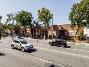 1650 Lincoln in Santa Monica, CA - Building Photo - Building Photo