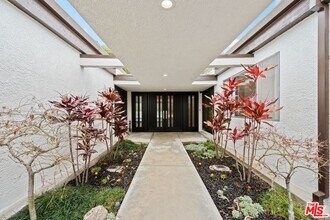 3135 Chandelle Rd in Los Angeles, CA - Building Photo - Building Photo