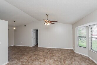 1807 Vauxhall St NW in Palm Bay, FL - Building Photo - Building Photo