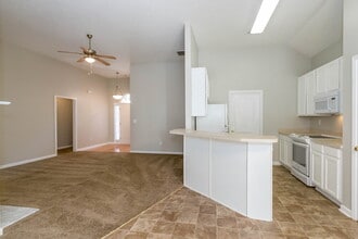 23 Harper's Farm Dr in Newnan, GA - Building Photo - Building Photo