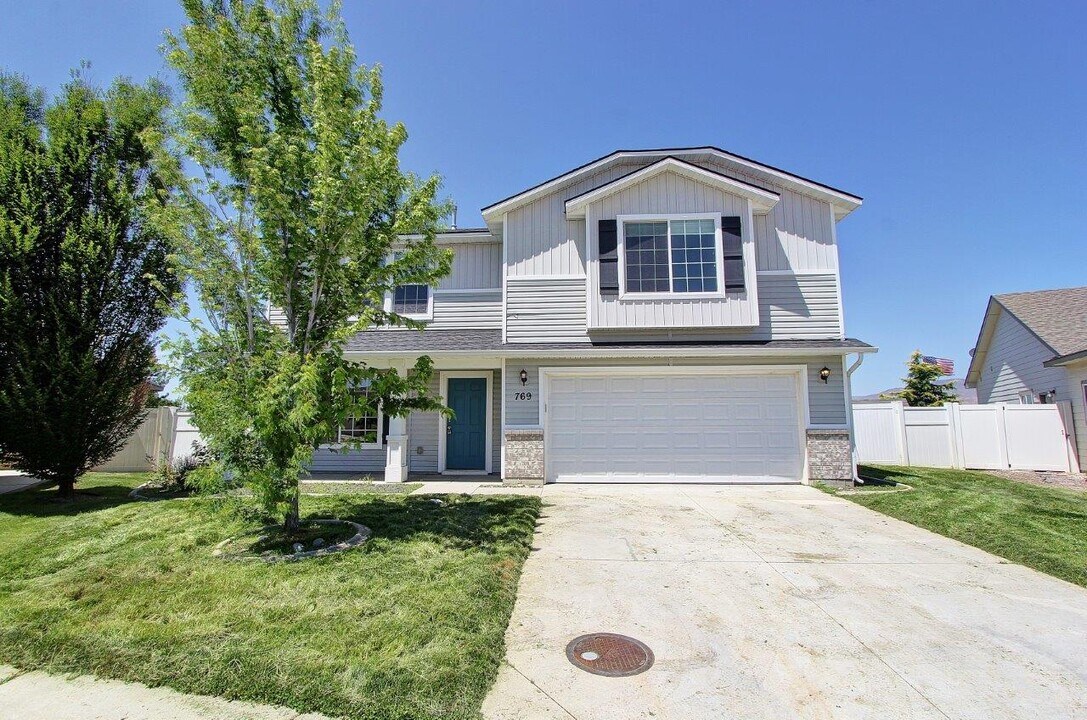 769 S Beaver Creek Way in Emmett, ID - Building Photo