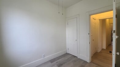 242 Bowers St in Jersey City, NJ - Building Photo - Building Photo