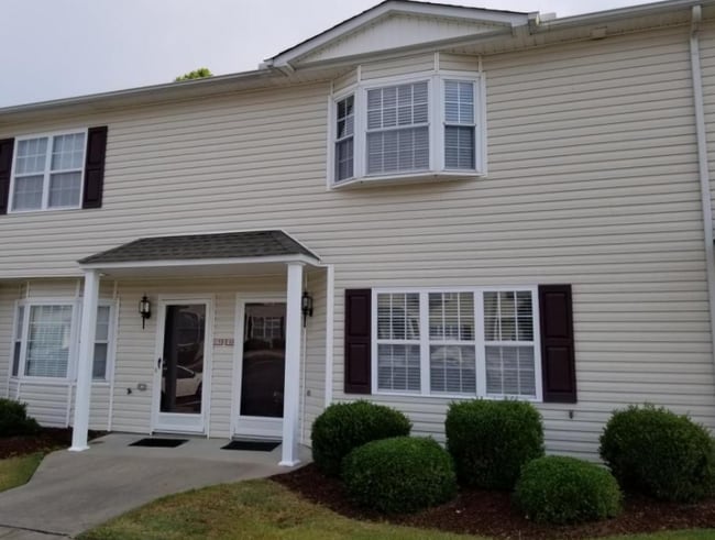 property at 2136 Flagstone Ct