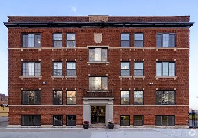 5918 St. Antoine St