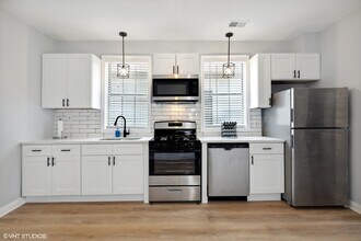 2429 W Cortland St-Unit -1F in Chicago, IL - Building Photo - Building Photo