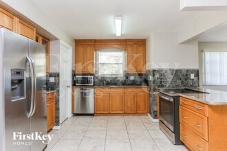 1400 NW 42nd St in Oakland Park, FL - Building Photo - Building Photo