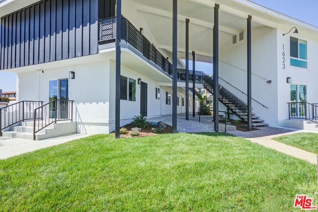 1623 Arlington Ave in Torrance, CA - Building Photo - Building Photo