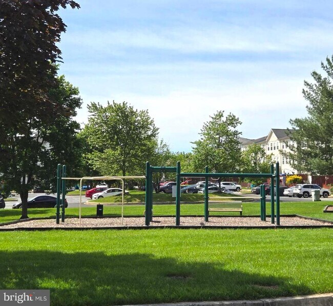 4911 Edgeware Terrace in Frederick, MD - Building Photo - Building Photo