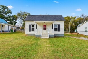 8 Hames St in Lexington, NC - Building Photo