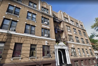 118 Jewett Ave in Jersey City, NJ - Foto de edificio - Building Photo