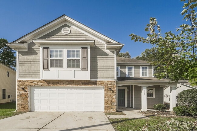 property at 2732 Markham Woods Ct
