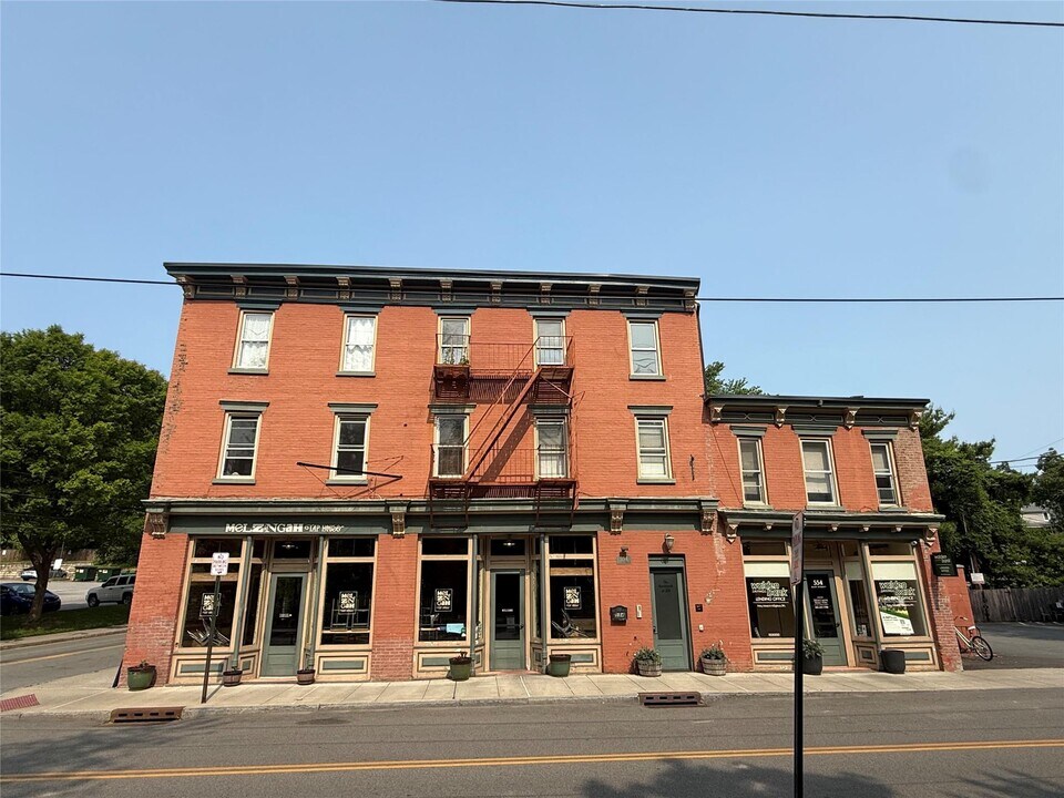554 Main St in Beacon, NY - Building Photo