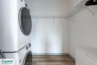 39 Railroad Ave, Unit 327 in Haverhill, MA - Building Photo - Building Photo