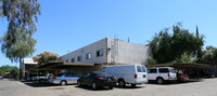 Clinton Terrace Apartments in Fresno, CA - Foto de edificio - Building Photo