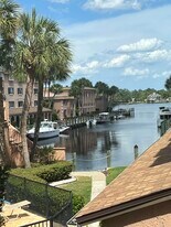 5375 Ortega Farms Blvd, Unit 715 in Jacksonville, FL - Building Photo