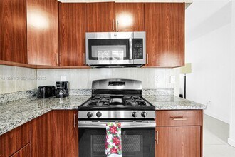 1035 94th St in Bay Harbor Islands, FL - Building Photo - Building Photo