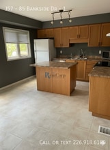 85-J85 Bankside Dr in Kitchener, ON - Building Photo - Building Photo