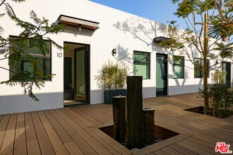 1325 Cabrillo Ave in Los Angeles, CA - Building Photo - Building Photo