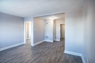 Millington Oaks Apartments in Millington, TN - Building Photo - Interior Photo