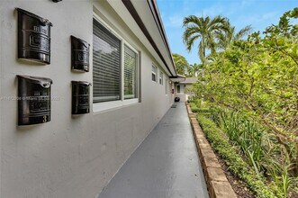1015 W Las Olas Blvd in Fort Lauderdale, FL - Building Photo - Building Photo