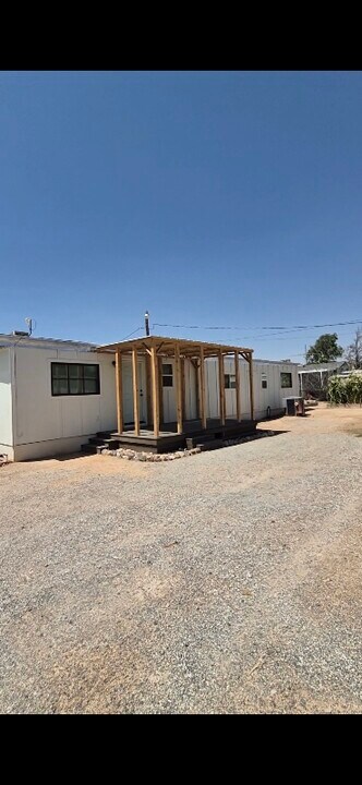 451 S Jones in Overton, NV - Building Photo