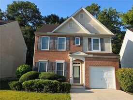 3856 Shenfield Dr in Union City, GA - Building Photo