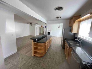 5816 Norwich Ave in Los Angeles, CA - Building Photo - Building Photo